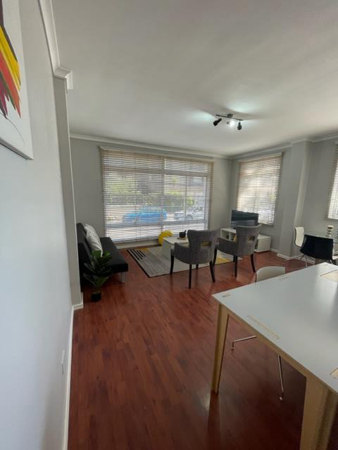 To Let 1 Bedroom Property for Rent in Sea Point Western Cape